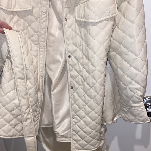 H&M Quilted Button Up with Belt, Size Small, NWT - Picture 6 of 6